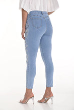 Load image into Gallery viewer, FRANK LYMAN EMBELLISHED BLUE JEANS STYLE 256827U
